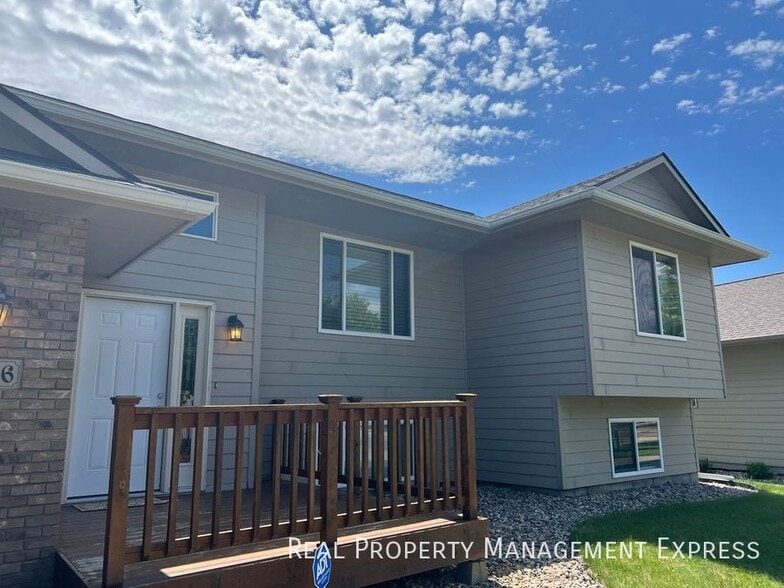 Primary Photo - Spacious 5-Bedroom Gem with Open Concept &...