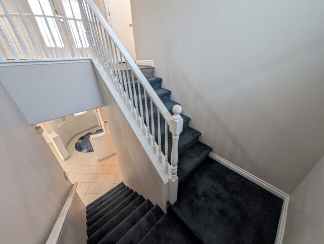 Building Photo - 7550 Morisset Ave