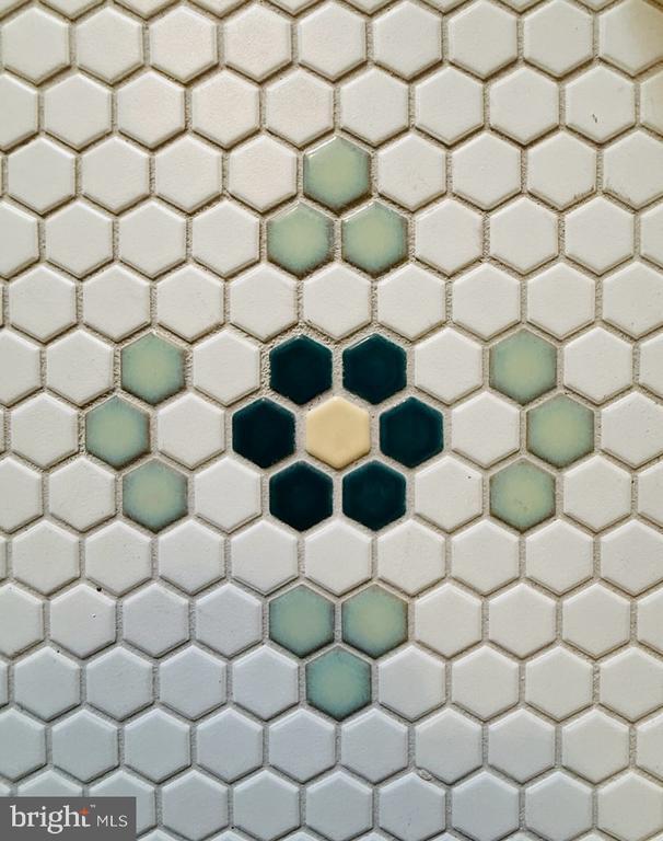 Building Photo - 46 York St