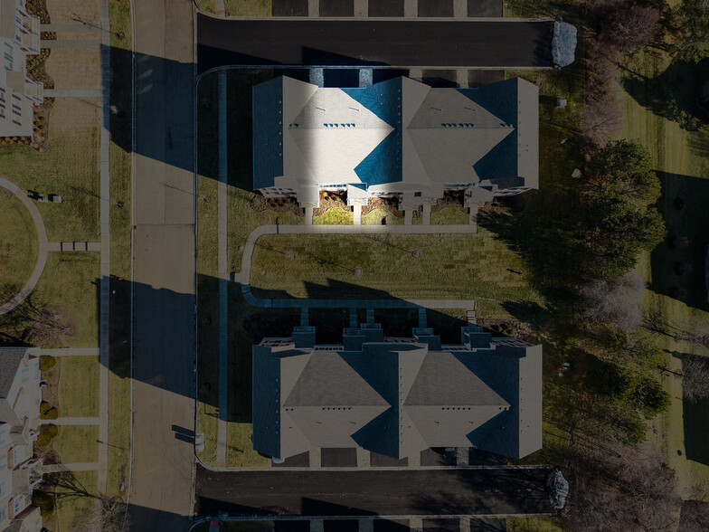 Building Photo - 1703 Neubauer Cir