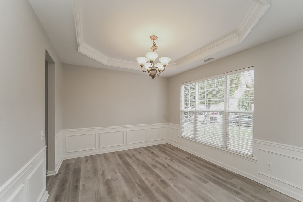 Building Photo - 10528 Adlin Ave