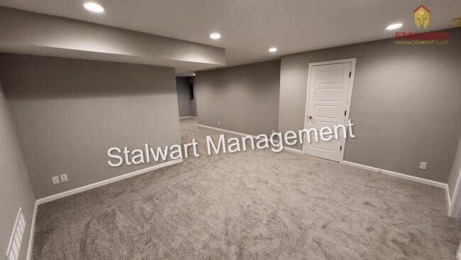 Building Photo - 15824 Riley St