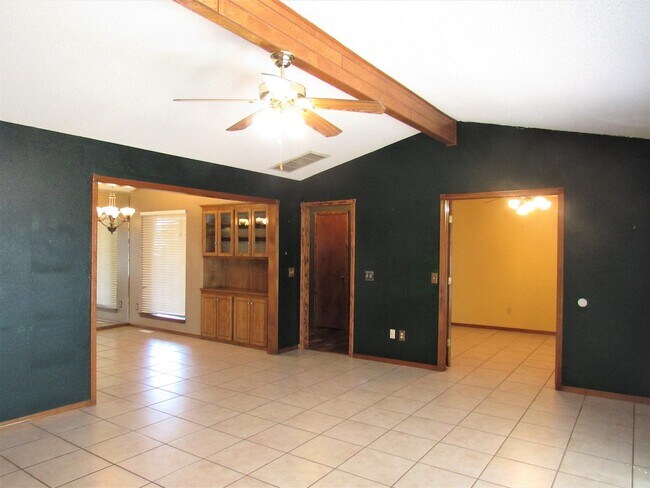 Building Photo - 10432 Fairfax Ln