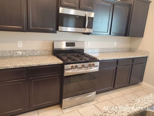 Building Photo - 12102 E Metz Dr