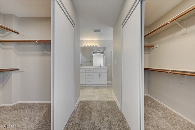 Building Photo - 170 Mirador St