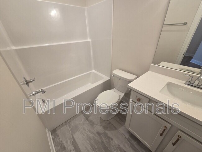 Building Photo - 1341 Rebecca Johns Dr