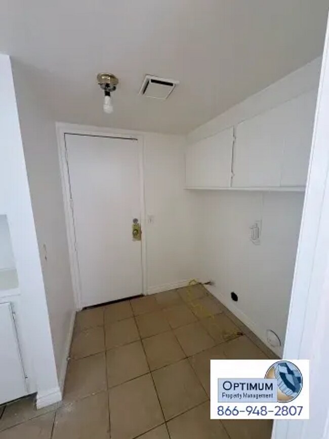 Building Photo - Charming 3-bedroom, 2-bathroom two-story home