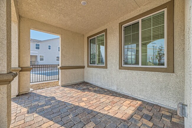 Building Photo - 2777 Abrantes Pl