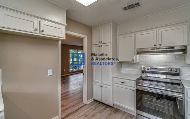 Building Photo - 4 Bed/2 Bath Home in Crossgates in Brandon