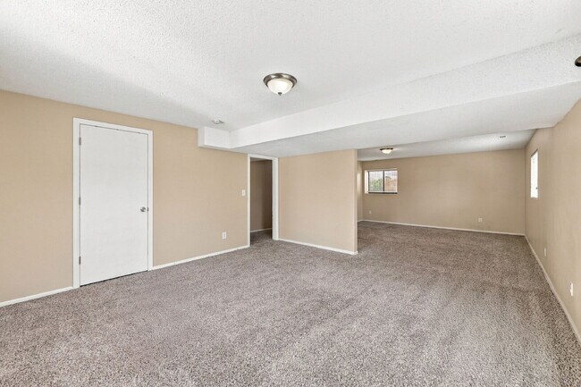 Building Photo - $2,400.95 with $300 Off the First Month's Rent - 3 Beds, 3 Bath, Single Family Home with Solar Pa...