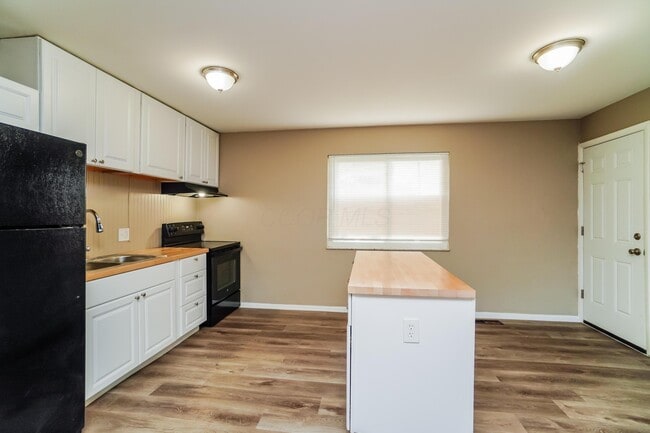 Building Photo - 2722 Key Pl