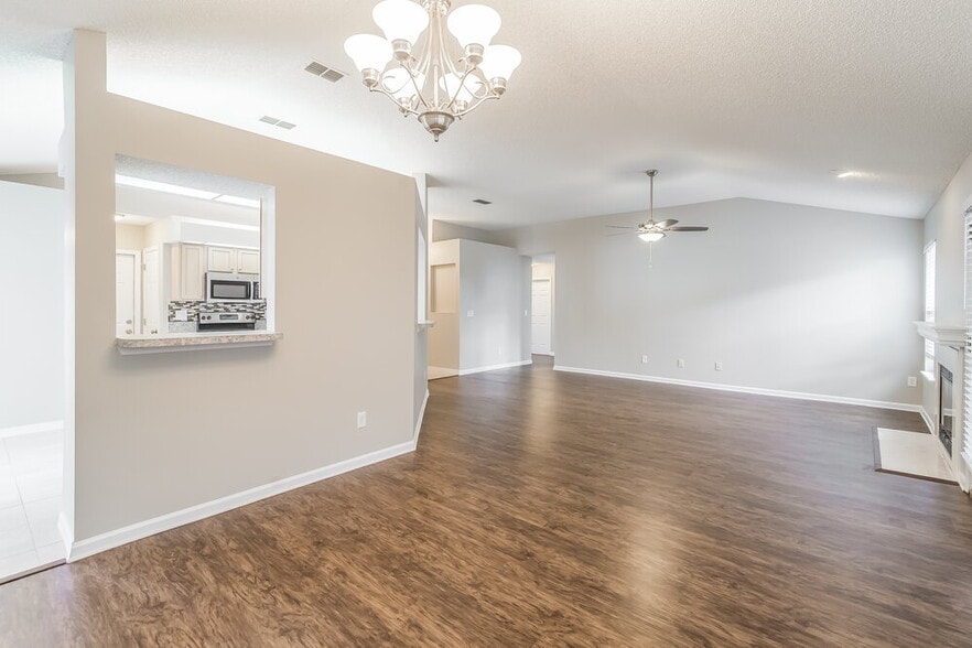 Building Photo - 338 Wildberry Ct