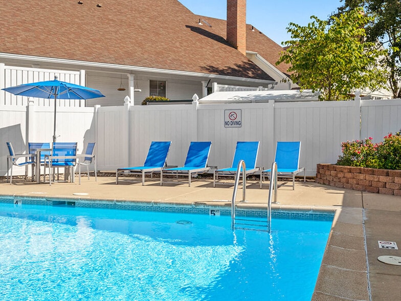 Fleming Court Has a Pool! - Fleming Court