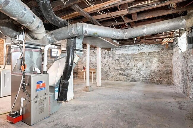 Basement 1 - 1110 27th Ave NE