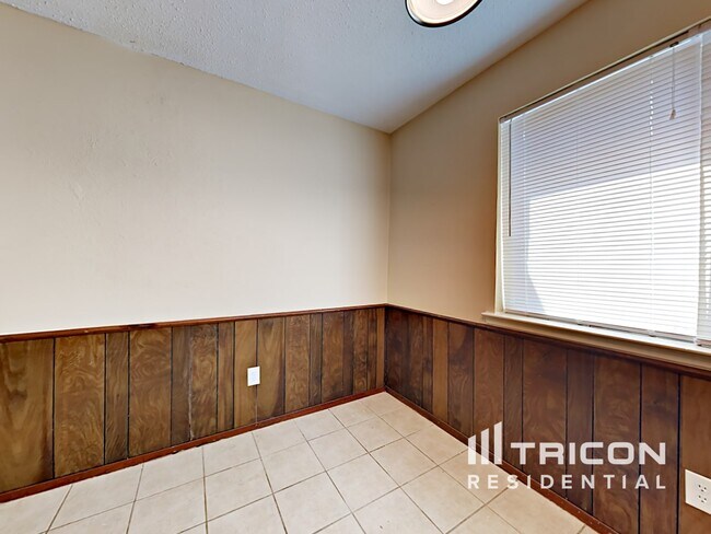 Building Photo - 713 Cavendish Dr