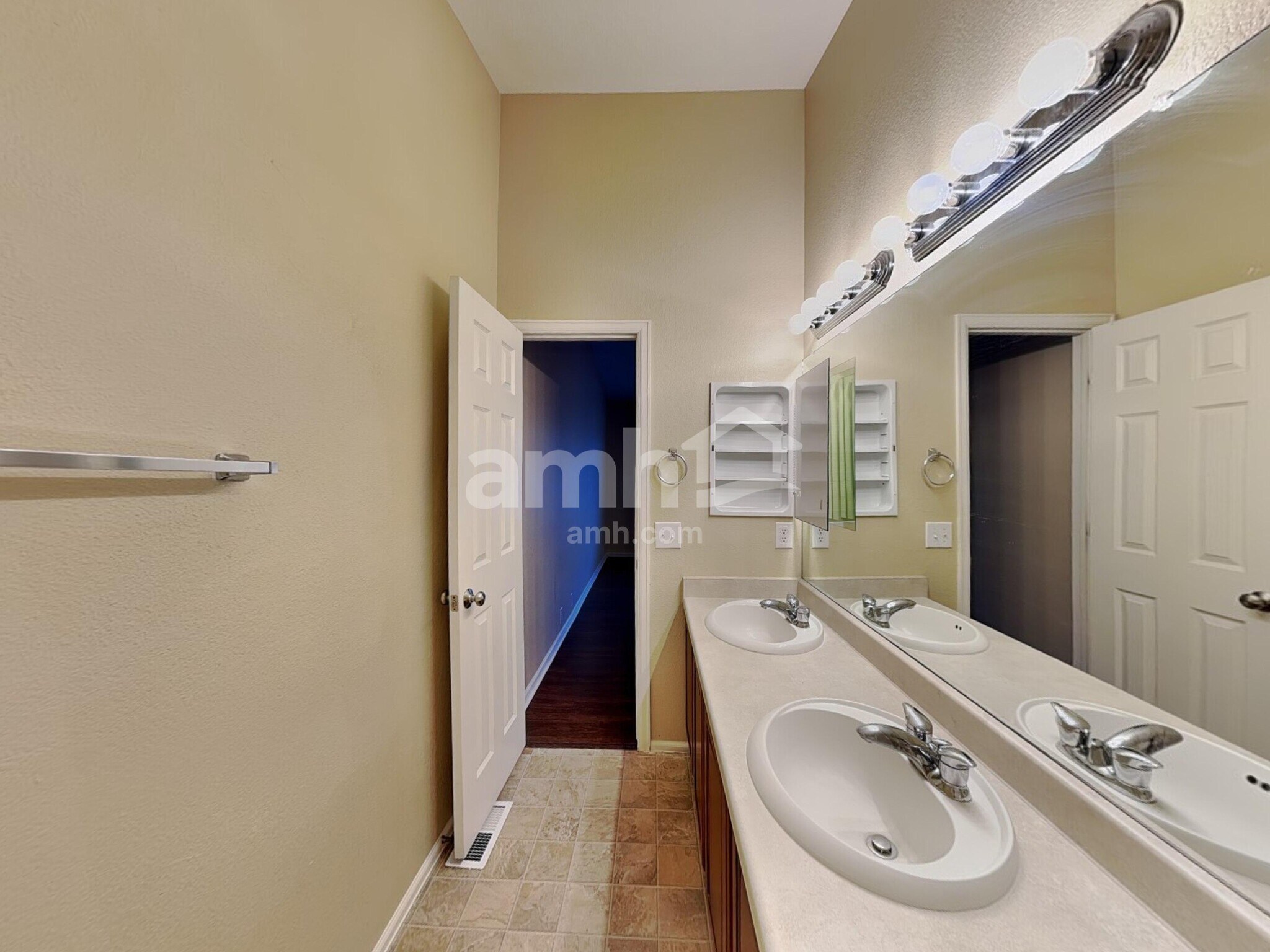 Building Photo - 209 Homestead Way