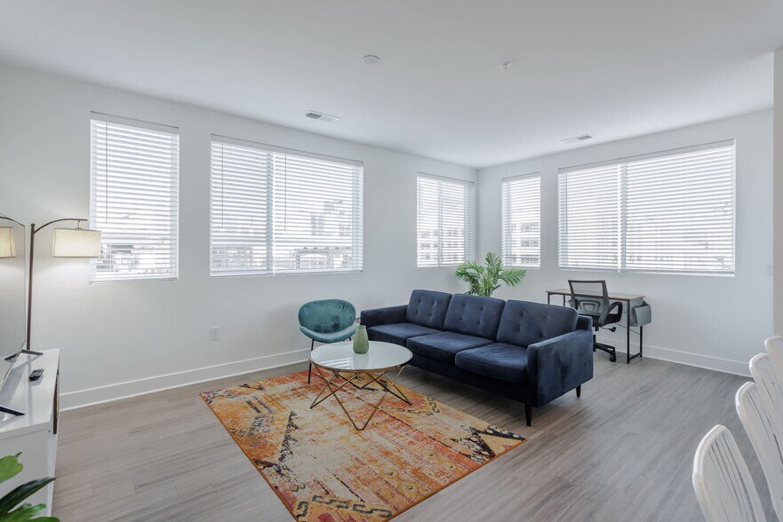 Building Photo - 601 E Pete Rose Wy