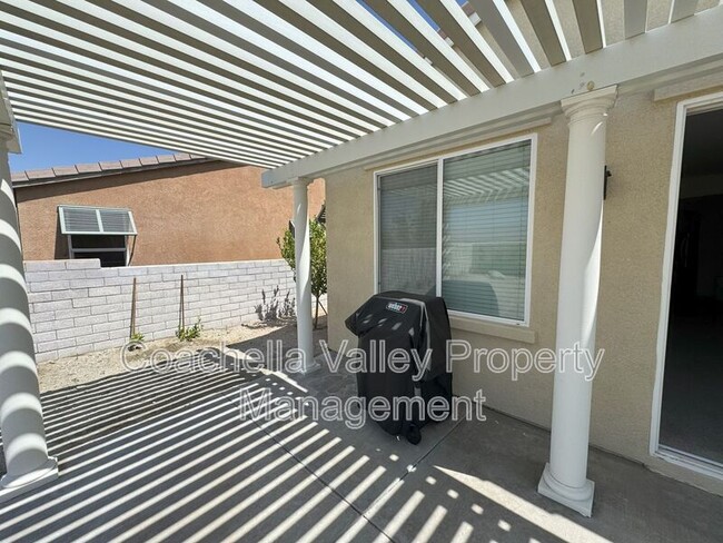 Building Photo - 1290 Esperanza Trail