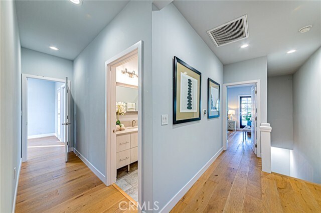Building Photo - 1226 Meadowbrook Ave