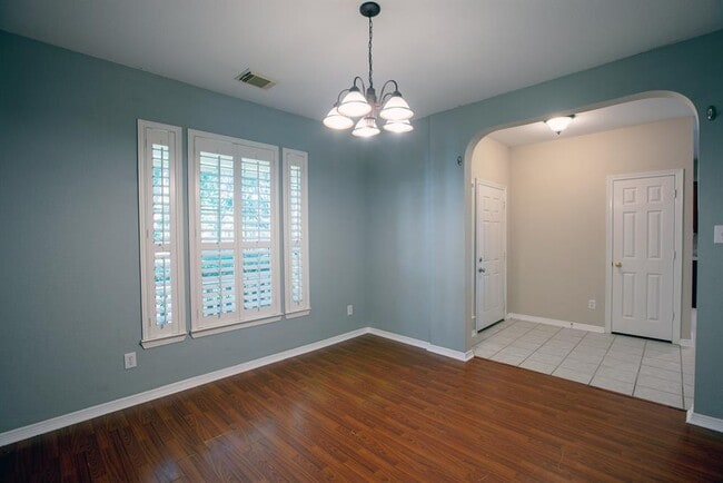 Building Photo - 4410 Sherwood Green Ct