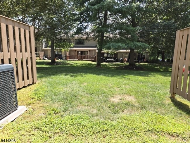 Building Photo - 27 Woodward Ln