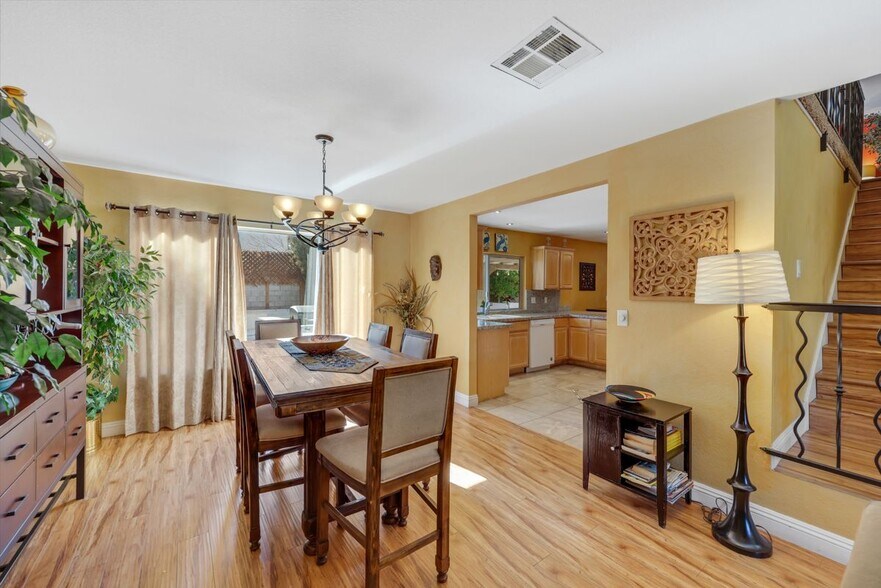 Building Photo - 3225 Mountain Spring Rd