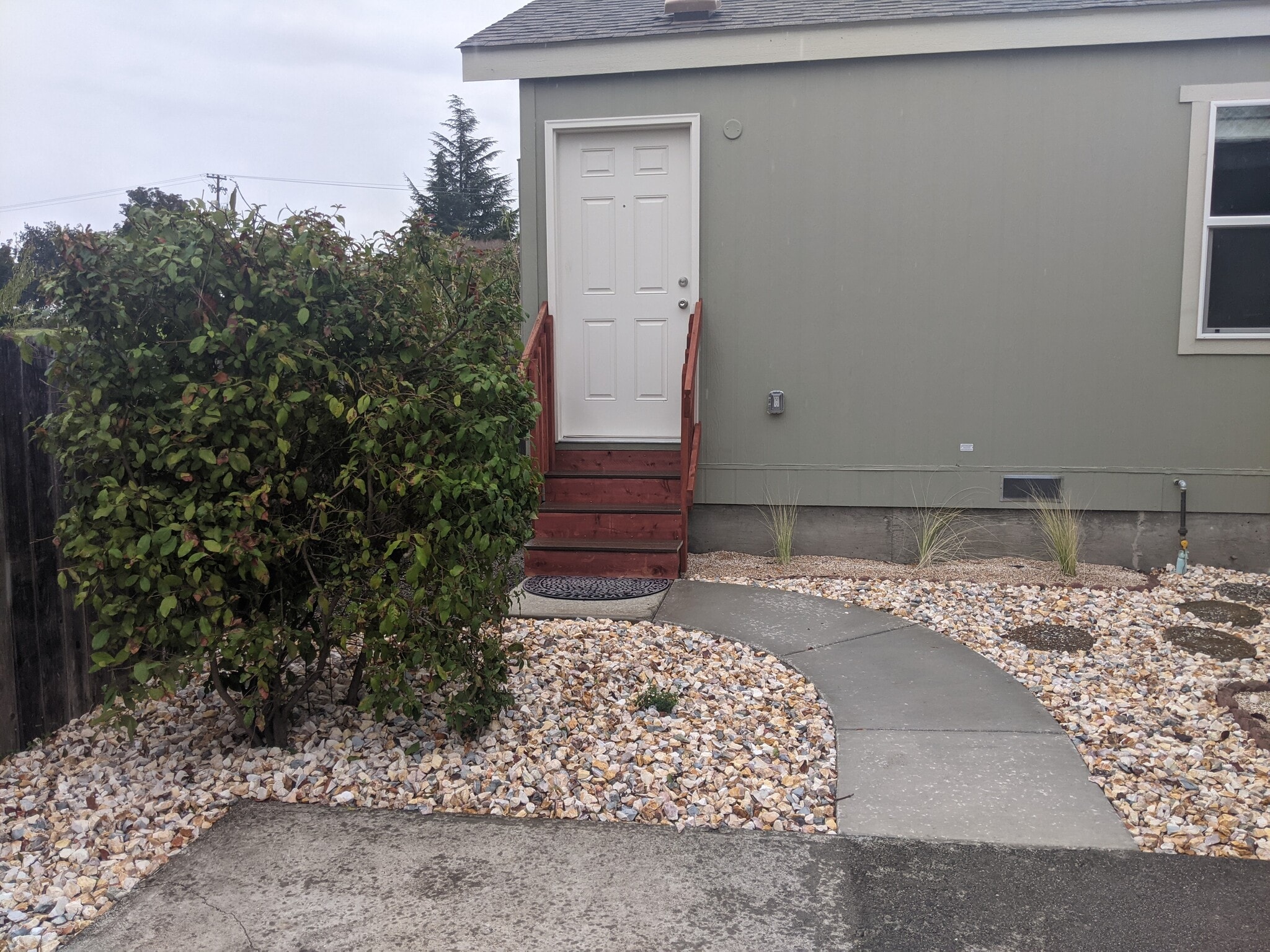 Building Photo - 408 Springvalley Dr
