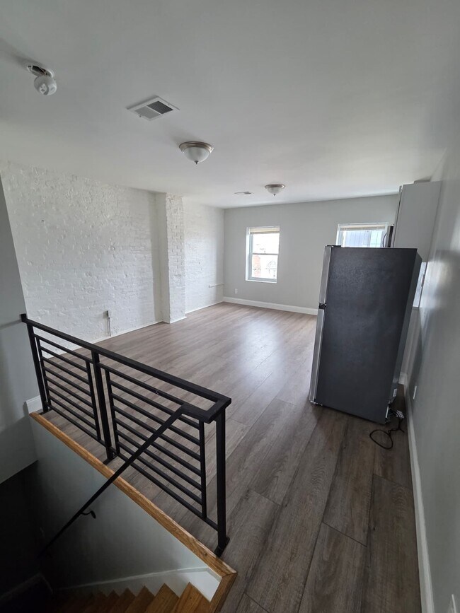 Building Photo - 1626 S 6th St
