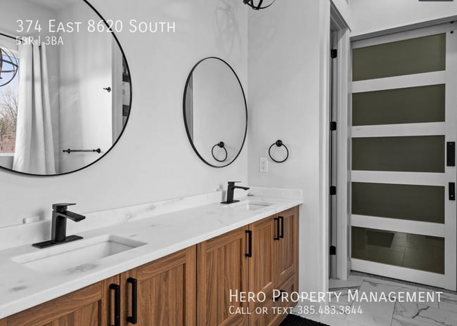 Building Photo - 374 8620 S