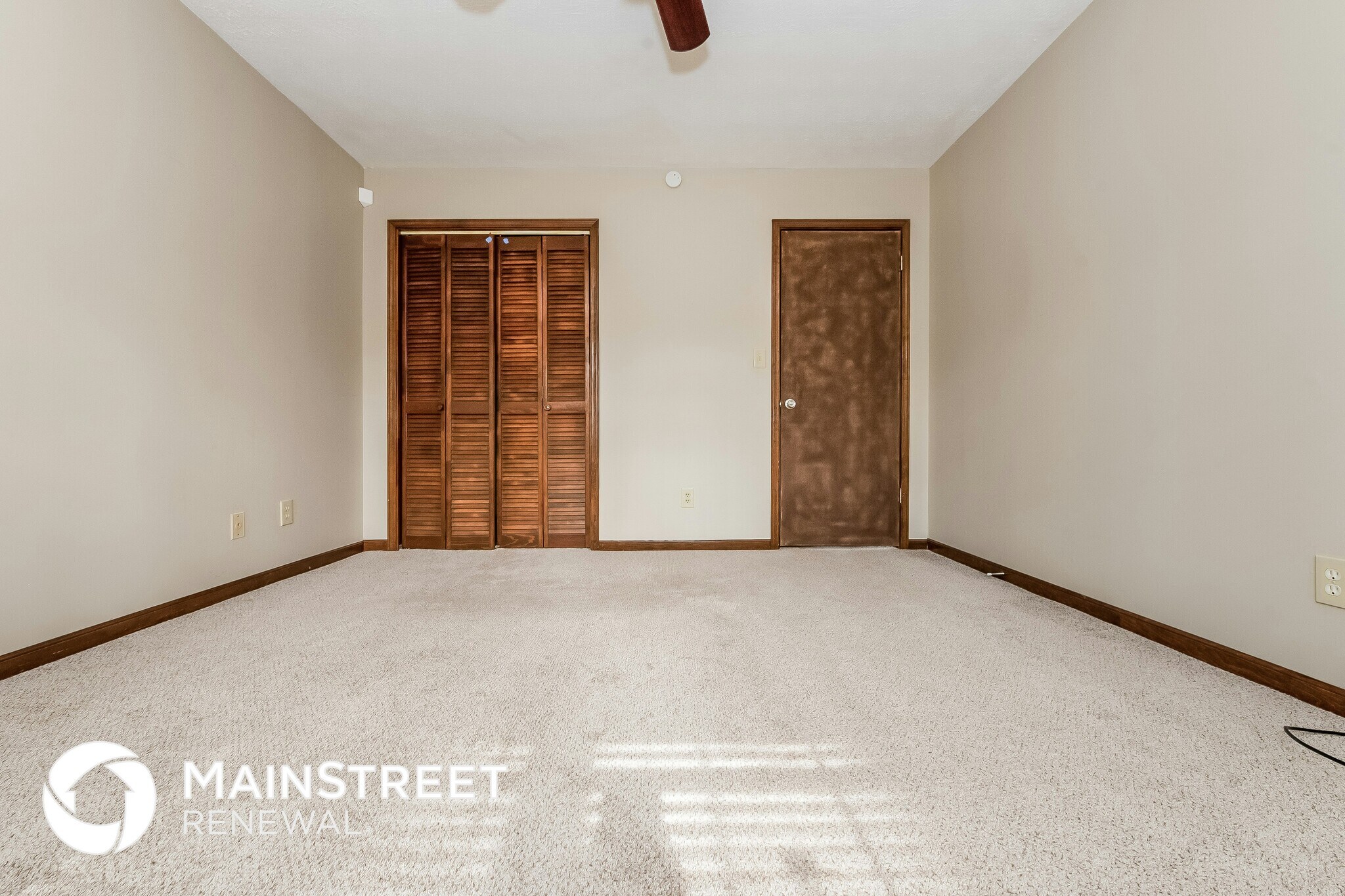 Building Photo - 1274 Classic Dr NE