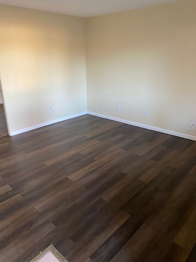 Building Photo - Nice 3BD/1BA Home