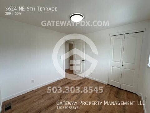 Building Photo - 3624 NE 6th Terrace