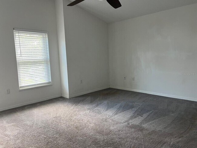 Building Photo - 10706 Opus Dr