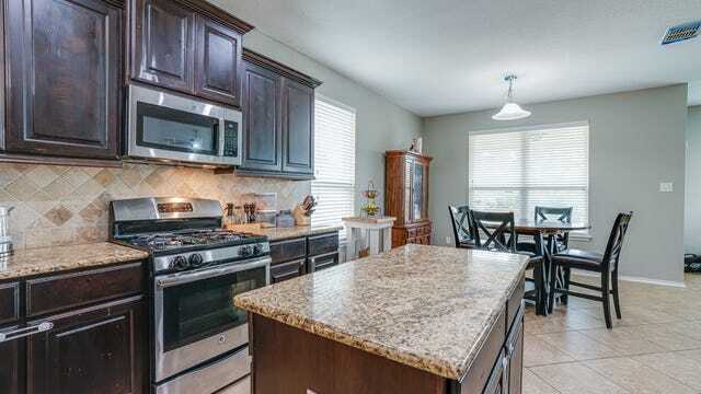 Building Photo - 12310 Red Maple Way