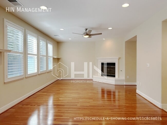 Building Photo - 1122 W Lagoon Rd