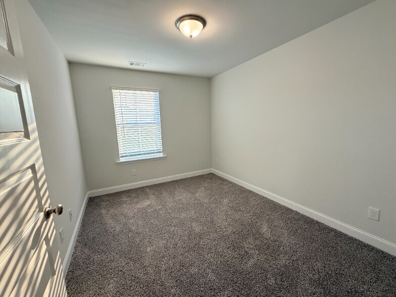 Building Photo - 88 Dorsey Dr