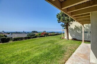 Building Photo - 640 W Solana Cir