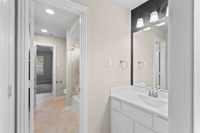 Building Photo - 28211 Green Forest Bluff Trail