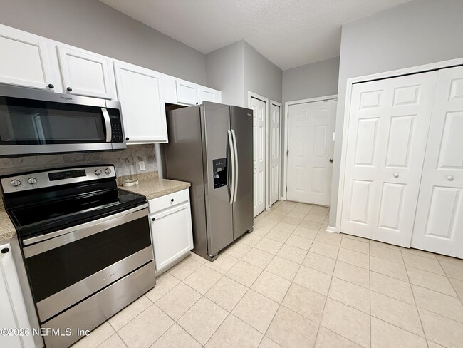 Building Photo - 621 Southbranch Dr