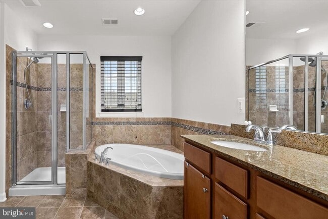 Building Photo - 25771 Double Bridle Terrace