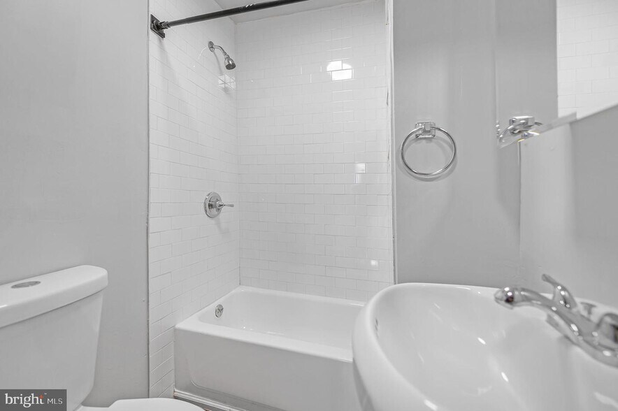 Building Photo - 3156 N 27th St