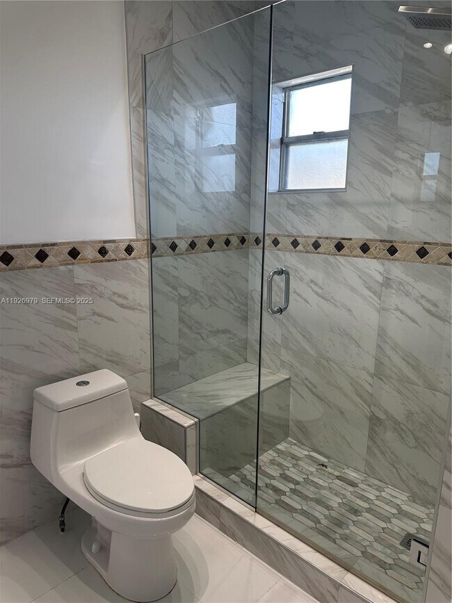 Building Photo - 1922 NW 4th St