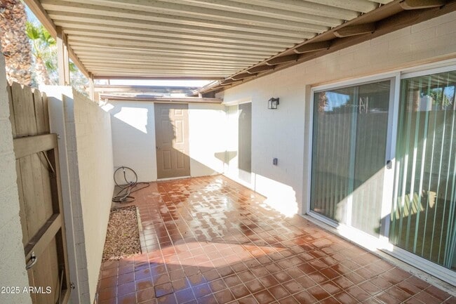 Building Photo - 6721 E McDowell Rd