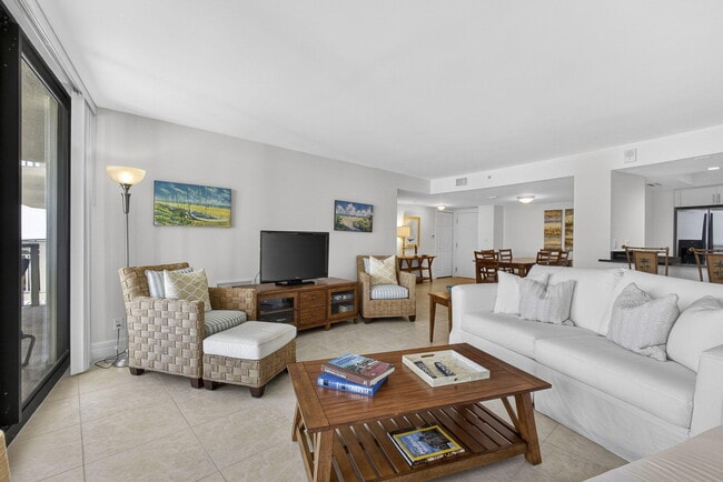 Building Photo - 3000 N Ocean Dr