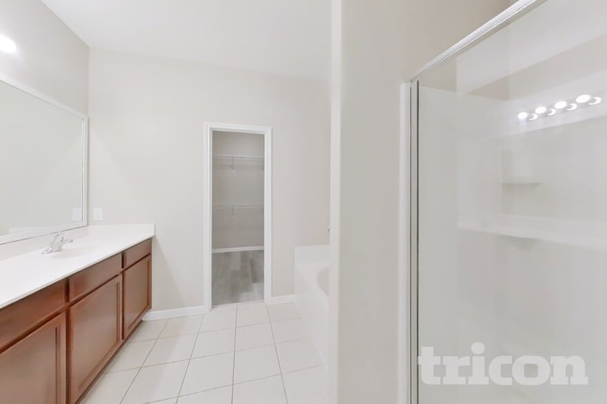 Building Photo - 692 Totem Trail Dr