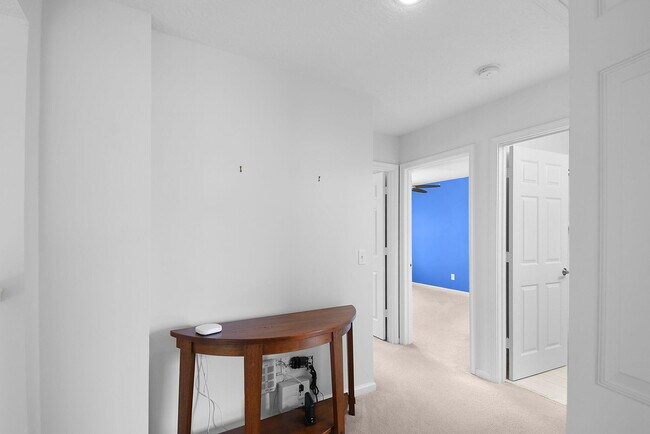 Building Photo - 3058 SE Brierwood Pl