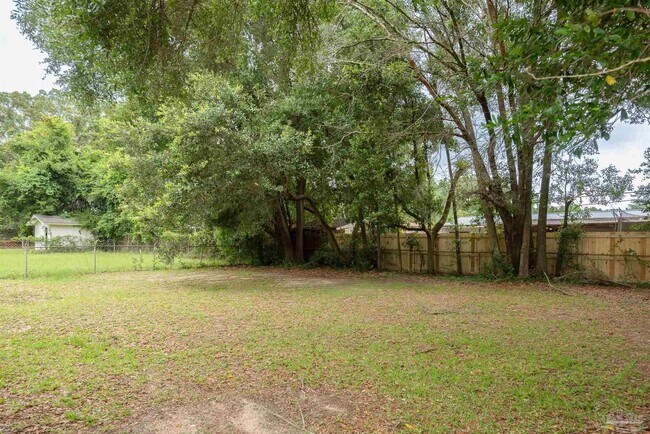 Building Photo - 6404 Dunbar Rd