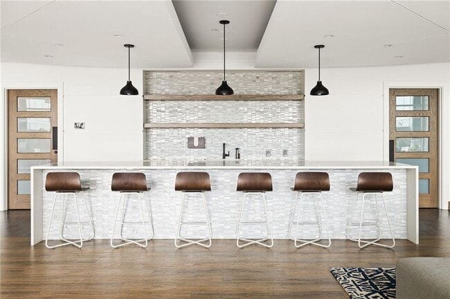 Building Photo - 943 Peachtree St NE