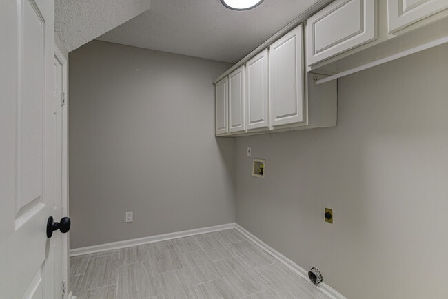 Building Photo - 8952 Vorlich Cove