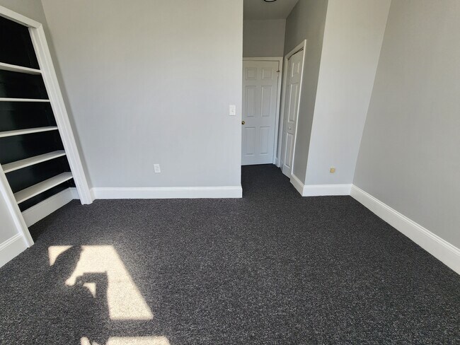 Building Photo - 19 S 45th St